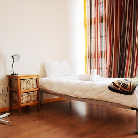 Scalabrini Accommodation ケープタウン エクステリア 写真
