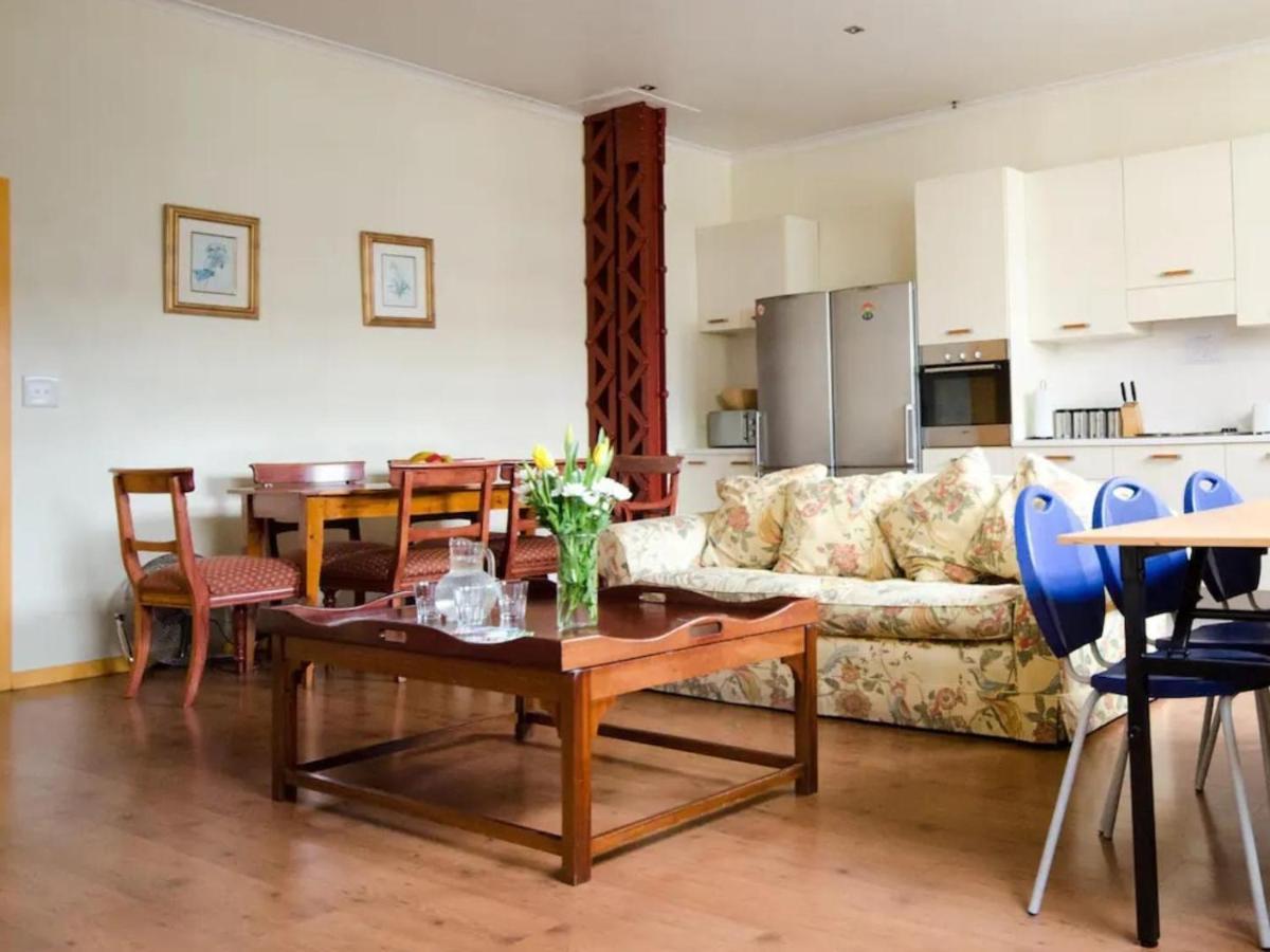 Scalabrini Accommodation ケープタウン エクステリア 写真