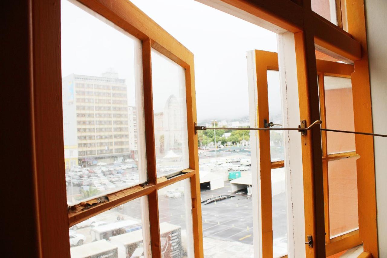 Scalabrini Accommodation ケープタウン エクステリア 写真