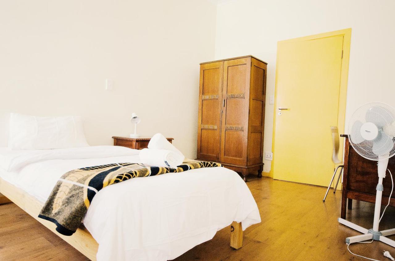 Scalabrini Accommodation ケープタウン エクステリア 写真